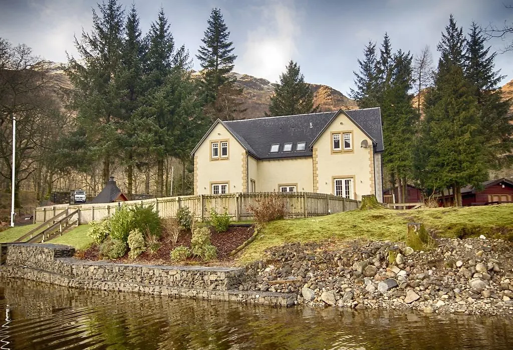 Ardlui Retreat-1